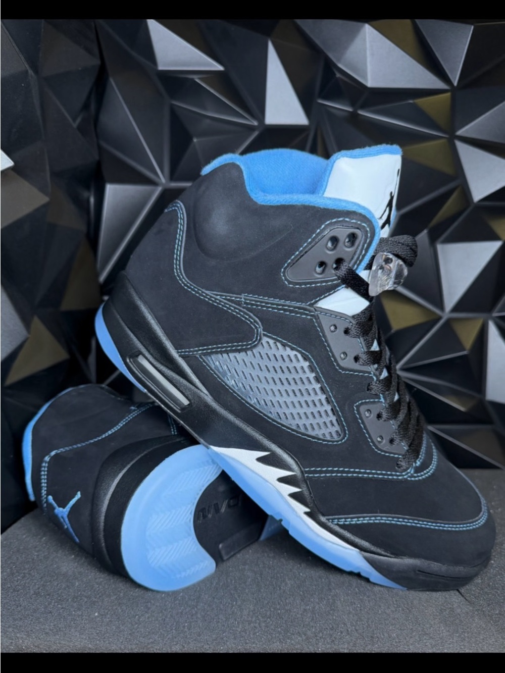Jordan Retro 5 Black UNC